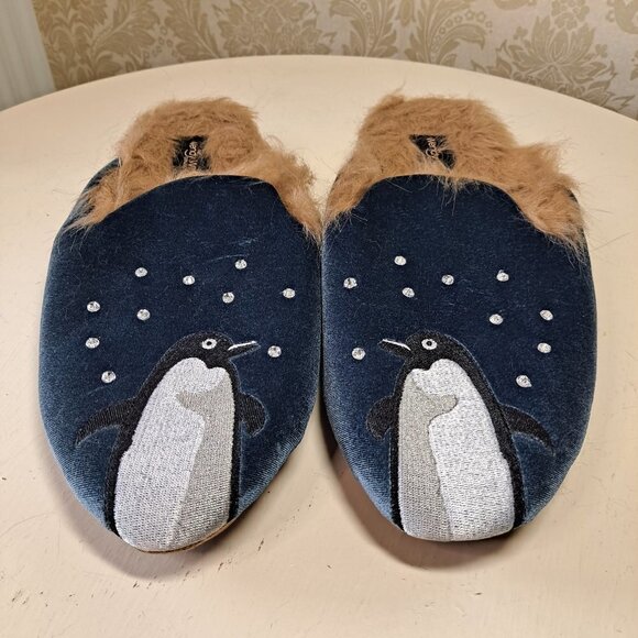 Wendy WilliamsCollection Womens Size L 9-10 Penguin Slippers Faux Fur NWOT - Picture 1 of 12